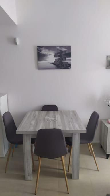 Apartamento Nuevo Con Piscina Y Amplio Balcon Сан-Карлос-де-ла-Рапіта Екстер'єр фото